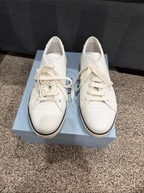 Prada Sneaker size 40.5